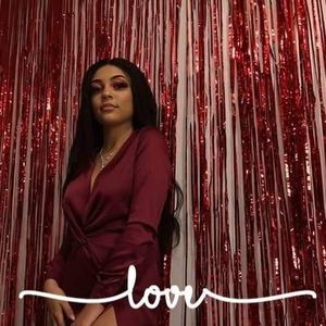 Meet your Posher, Crystal